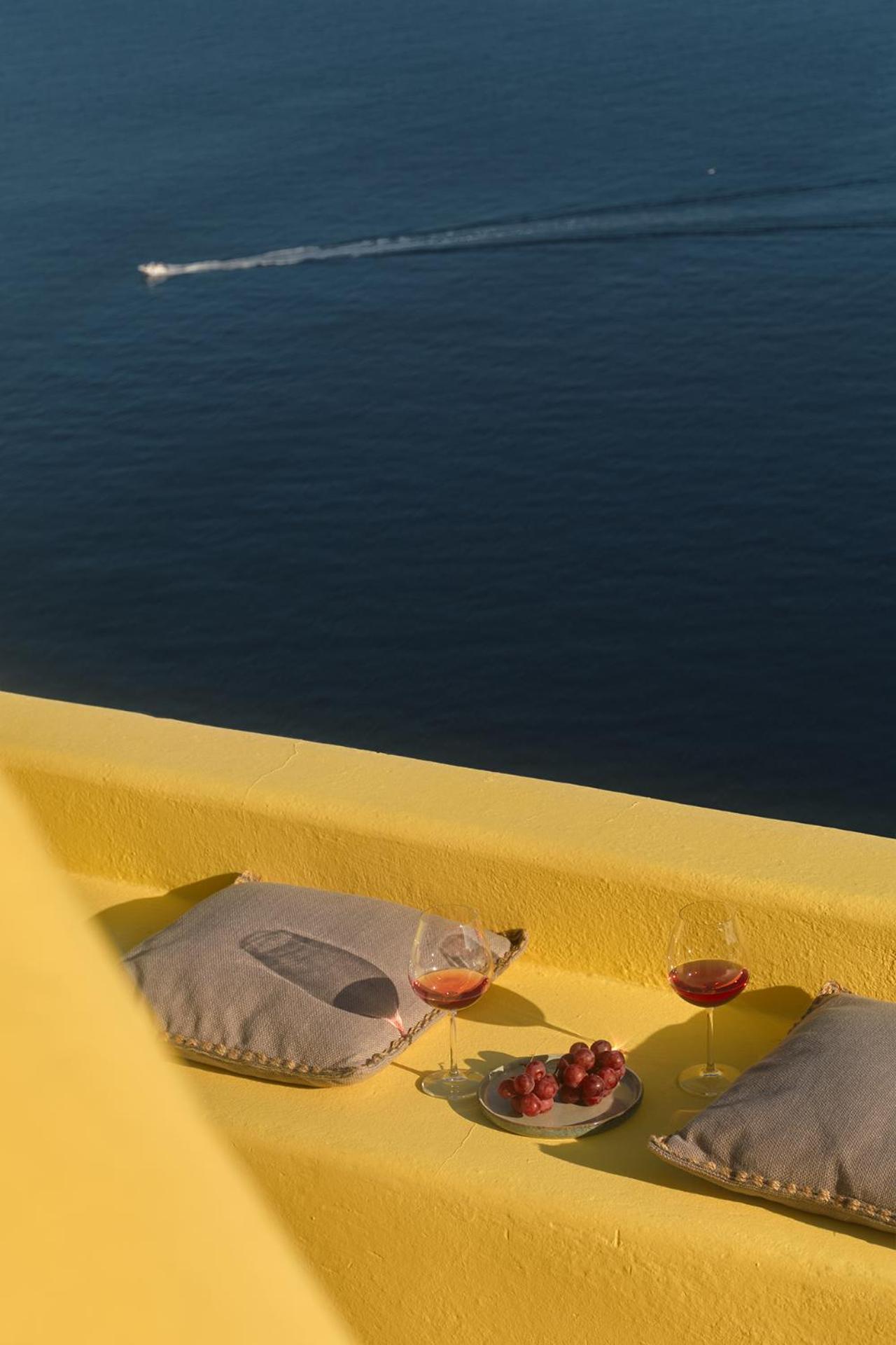 Ilivatos - Elegant Villa On The Caldera'S Edge Ия Экстерьер фото